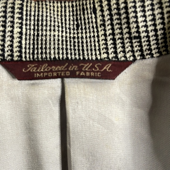 "Vintage Elegance: Custom Mark Sale Linen Blazer โ Pristine Condition!" - Picture 3 of 4